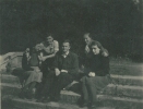 Pracownicy stadniny w parku - 1957 rok z rozpoznanych osób Eugenia Mieszkała_4